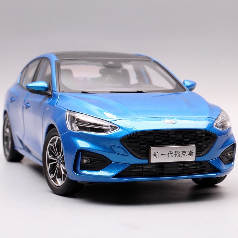 正品长安汽车原厂 1:18 福特福克斯2021款三厢合金全开模型礼物摆