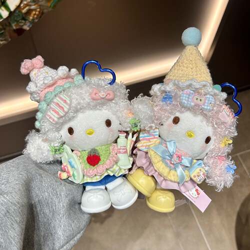 新款正版hellokitty挂件春季新款kitty毛绒公仔挂件包包挂钥匙扣