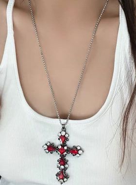 哥特风项链重工红色十字架吊坠女长款小众设计感高级亚比配饰