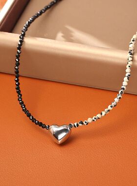 天然斑点石黑色尖晶石爱心吊坠