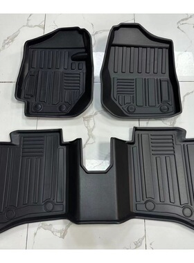 适用于24款AT铃木吉姆尼5door右舵防水汽车TPE地毯脚垫JC74JB74xl