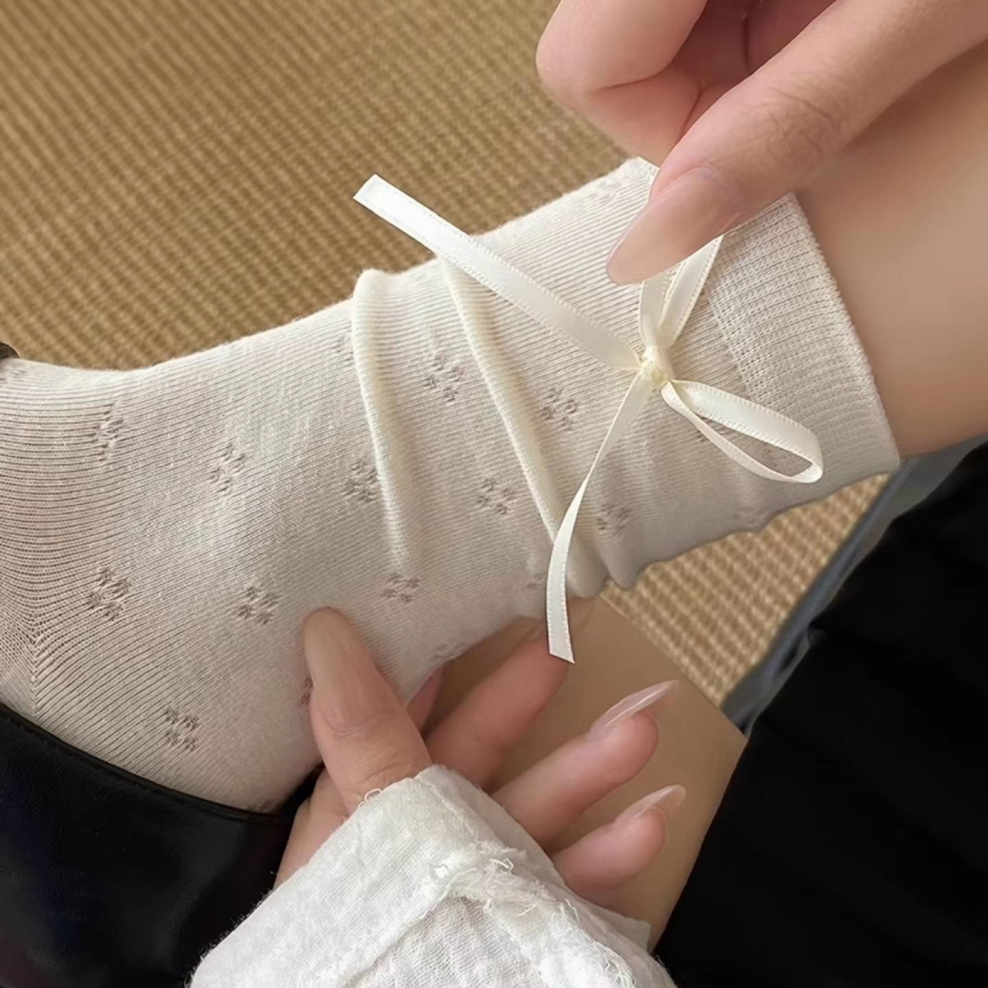 白色芭蕾风袜子春夏季薄款镂空网眼蝴蝶结中筒jk堆堆袜女款小腿袜