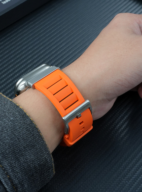 适用苹果ultra手表表带apple iwatch系列10/9/8/7男智能手表腕带49mm运动橙色蓝色黄色氟橡胶手表带