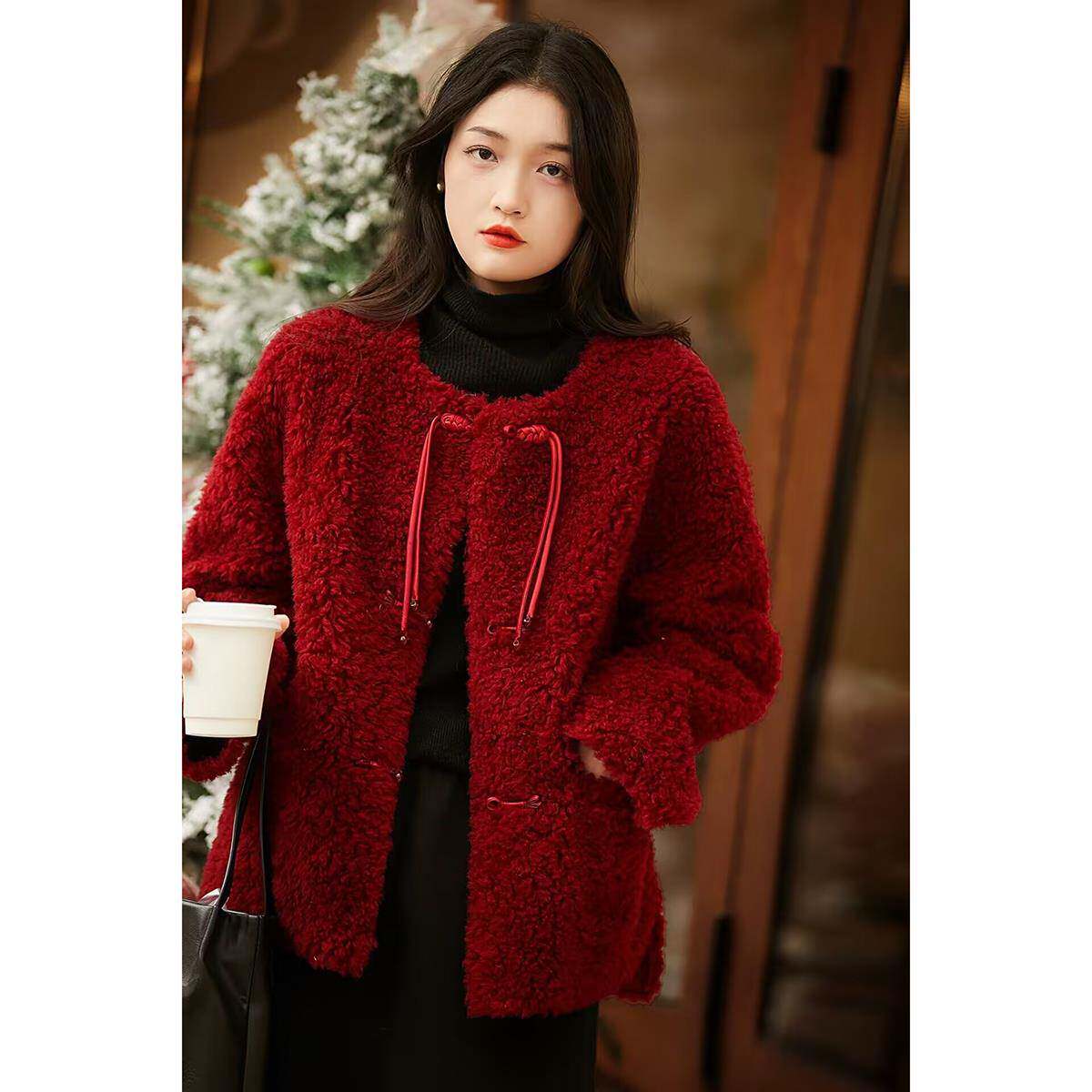 新中式国风盘扣颗粒绒皮草女冬短款皮毛一体保暖时尚羊羔毛外套