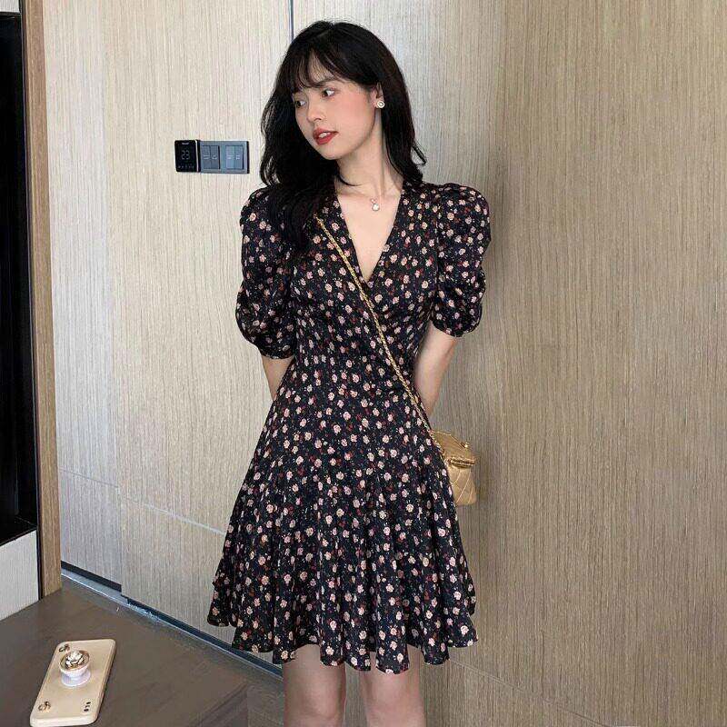 欧洲站夏季女装2026新款法式泡泡袖小个子气质修身a字碎花连衣裙