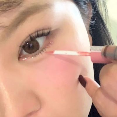 樱花妹是懂卧蚕的~液体眼影超闪单色变色龙高光亮片学生眼影细闪