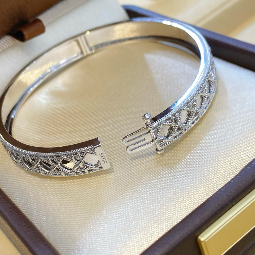 《提拉米苏》编织菱格纹925纯银手镯藤格纹手镯15克13-18适合手围,饰品/流行首饰/时尚饰品新,银饰手镯,淘宝优惠券,粉丝福利购,淘宝优惠卷