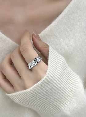 《大方戒》ins轻奢风时尚高级感碎冰车花大方戒指s925通体纯银戒