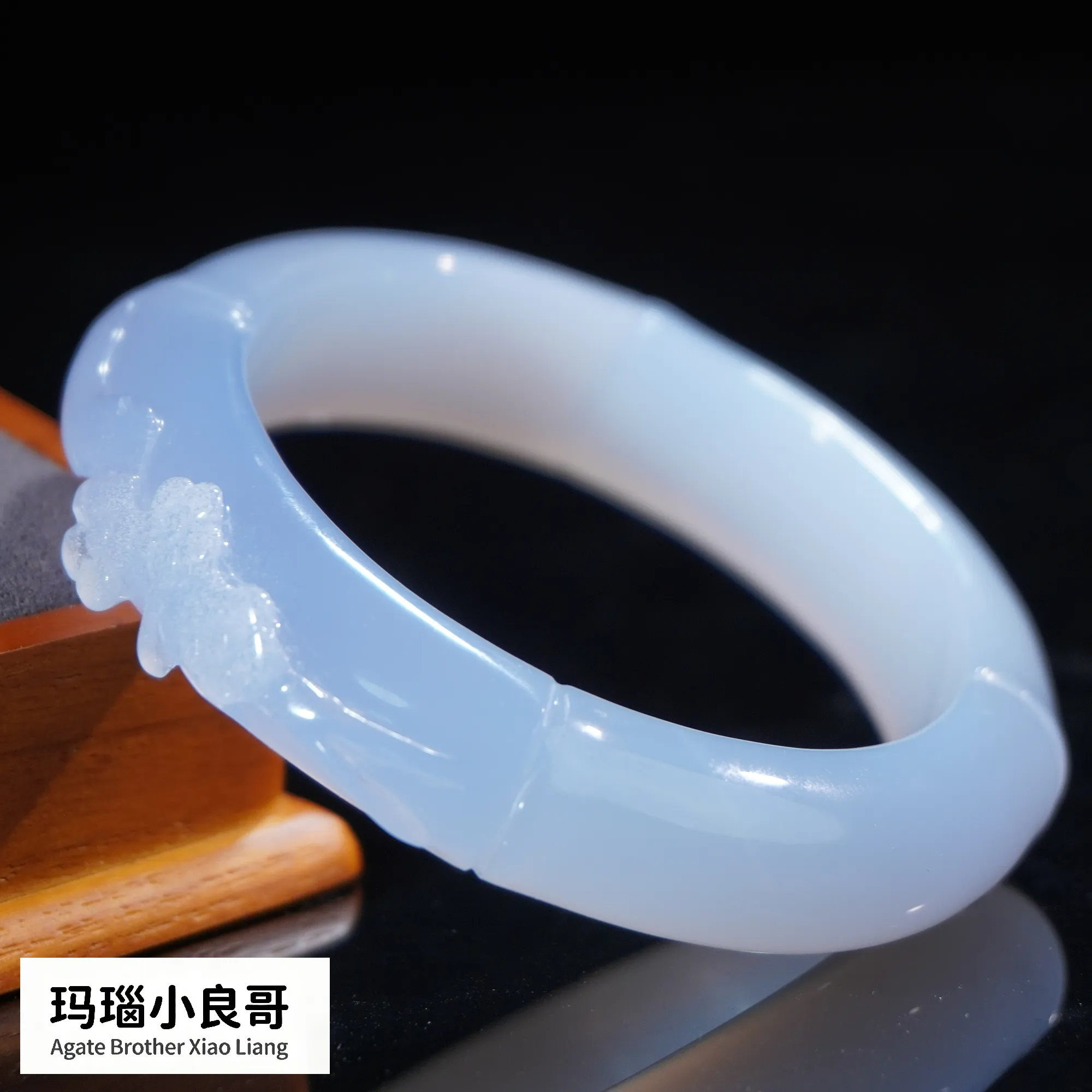 天然土耳其蓝玛瑙雕花手镯精工雕刻梅花手镯个性设计女孩饰品