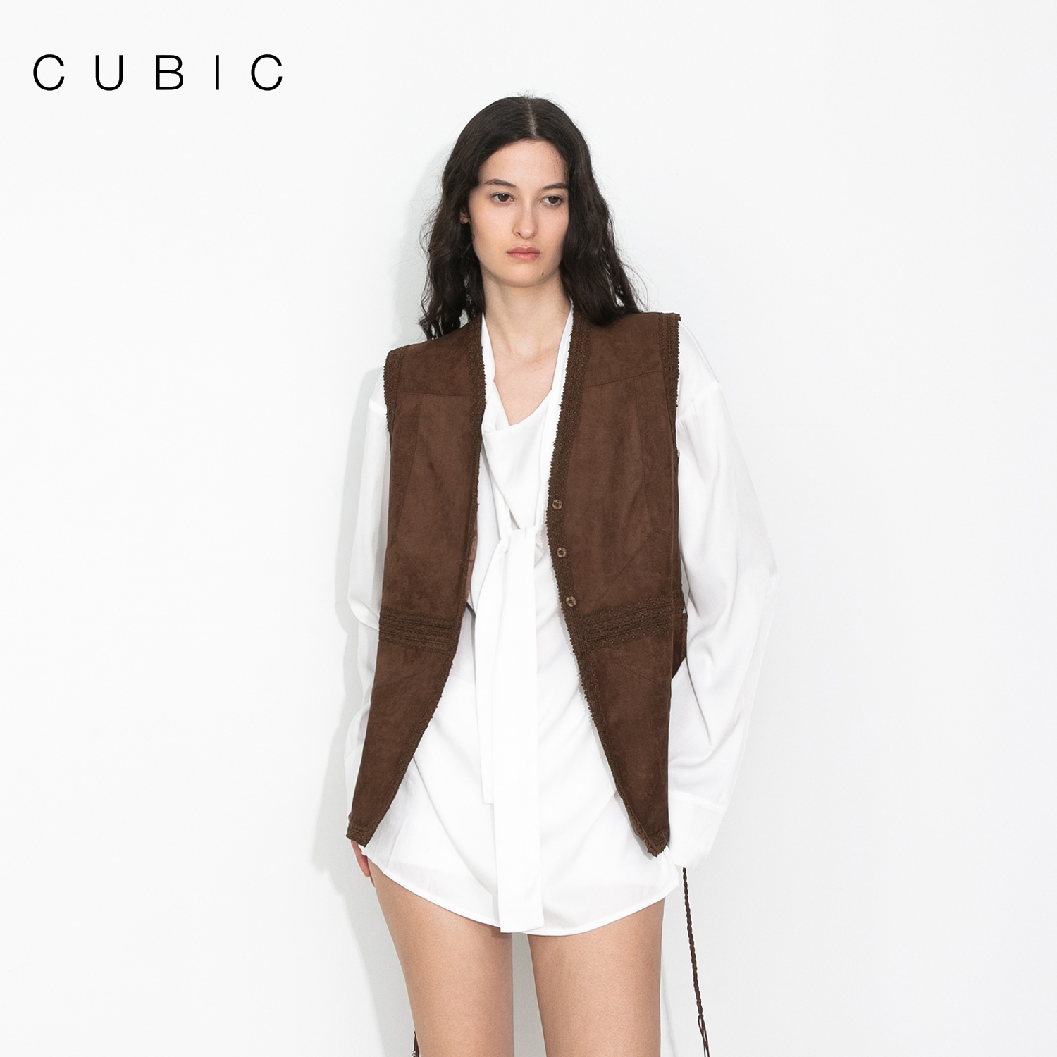 CUBIC棕色质感麂皮绒拼接马夹