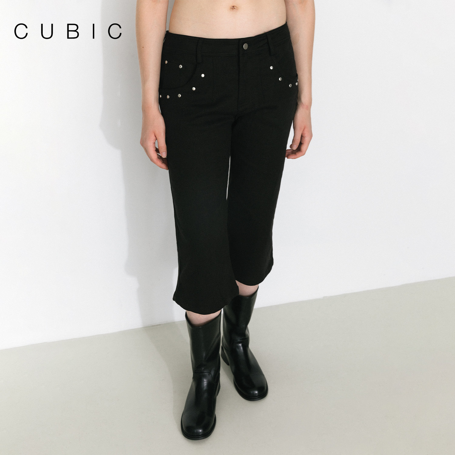 CUBIC复古时髦黑色喇叭裤