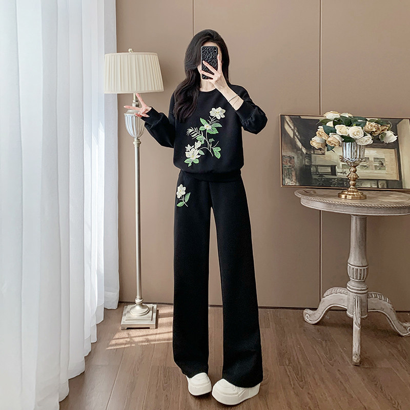 洋气显瘦黑色卫衣阔腿裤两件套