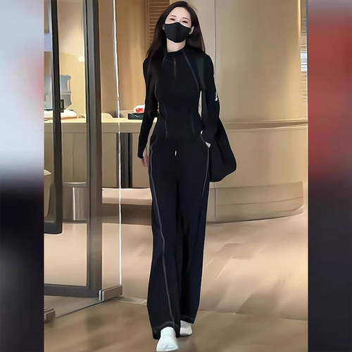 高级感显瘦黑色上衣阔腿裤两件套