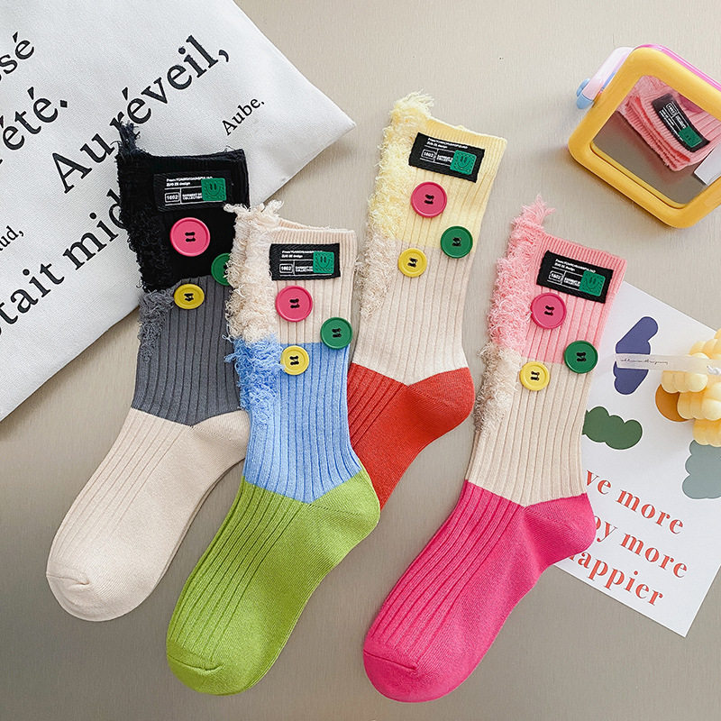 qny网红拼色破洞乞丐袜子女春夏薄款棉中筒袜布标纽扣饰品堆堆袜