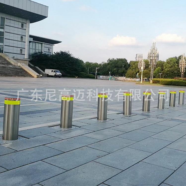 成都学校出入口路障304不锈钢材质全自动智能升降柱防撞柱阻车墩