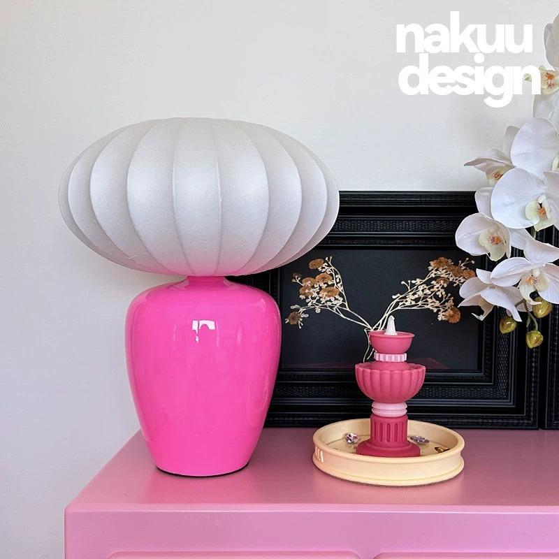 粉色少女陶瓷中古台灯北欧卧室书房床头灯设计师创意氛围侘寂台灯