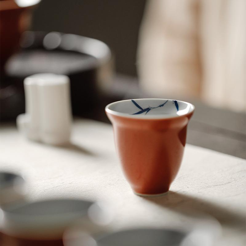 束刻 矾红手绘隐竹致远茶杯功夫茶具青花手绘品茗杯小号单杯