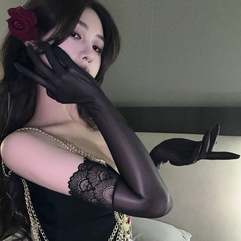 lolita蕾丝边长款超滑手丝高密油亮黑丝袜分指手套性感黑丝cos女