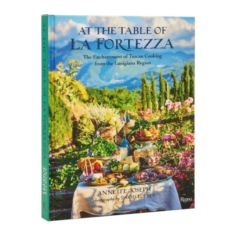 预售 At The Table Of La Fortezza: The Enchantment of Tuscan Cooking from the Lunigiana Region