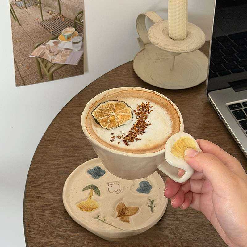 日系手作浮雕花鸟陶瓷杯碟套装高