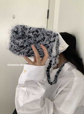 Lonslan BAG 2023秋季新款mini手工编织毛绒绒单肩斜跨手机包包女