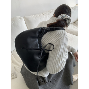 简约蝴蝶结绑带褶皱腋下包包手提包 2024秋冬新款 Lonslan BAG