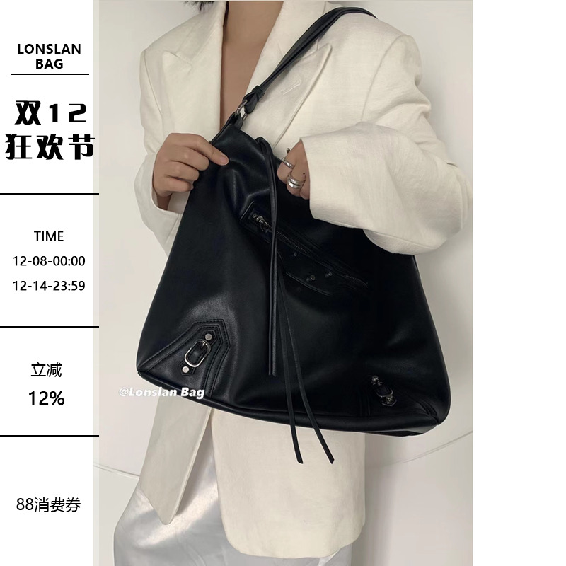 单肩常规通勤2022年秋季