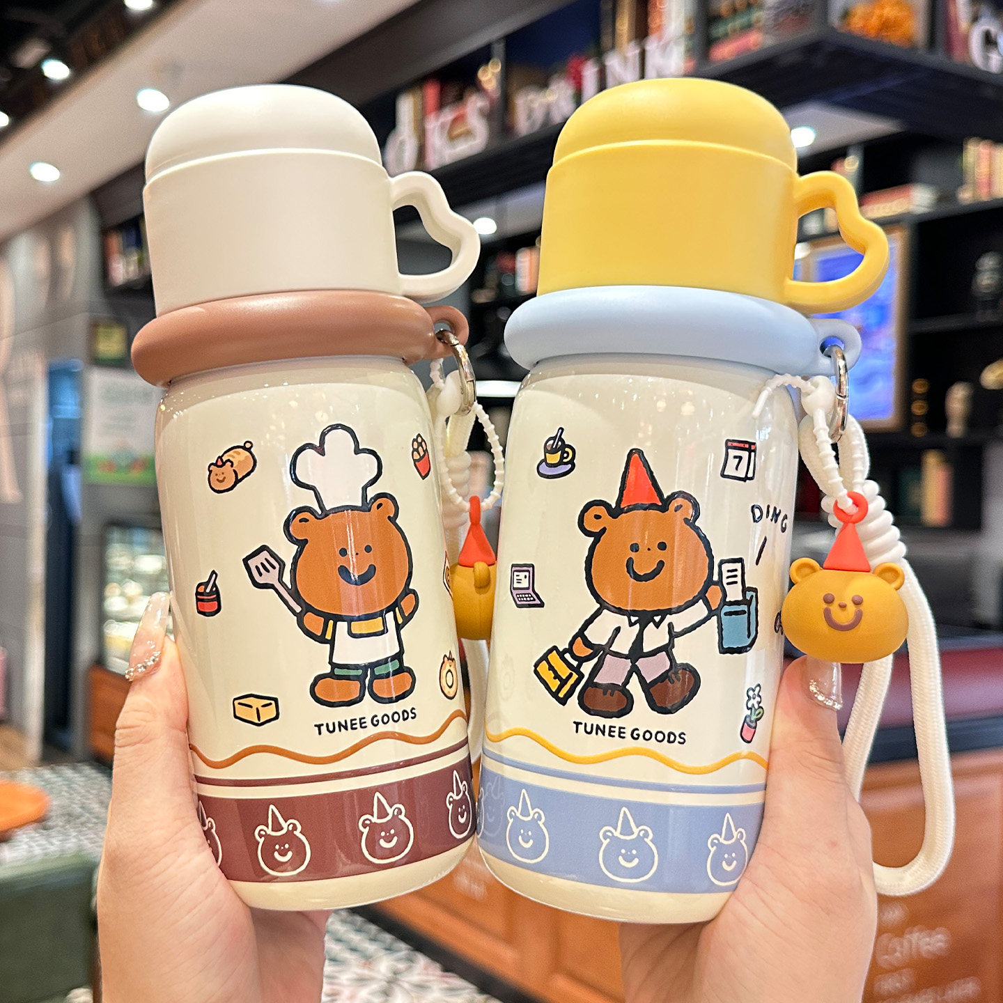 卡通保温杯女新款2025高颜值双饮吸管杯手提便携学生杯子带盖水壶