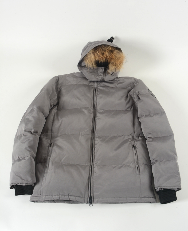 中古奢侈大牌黑标大鹅男士银灰色羽绒服外套远征款