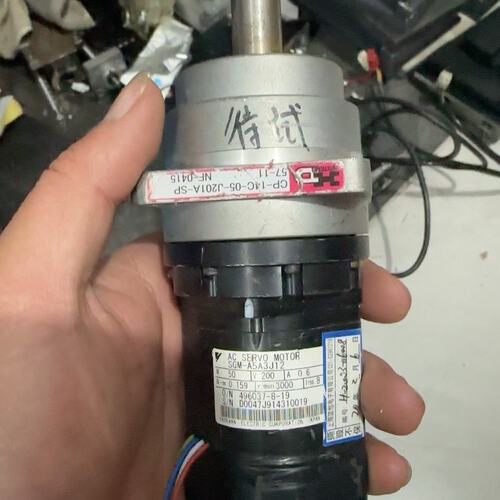 可维修安川伺服电机 SGM-A5A3J12，带CP-14C-05-议价