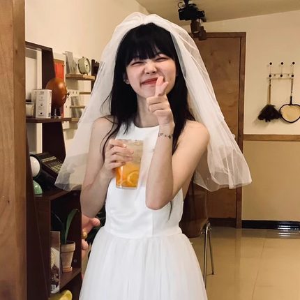 简约复古新娘头纱领证登记小头饰求婚订婚拍照道具仙美蓬蓬纱短款