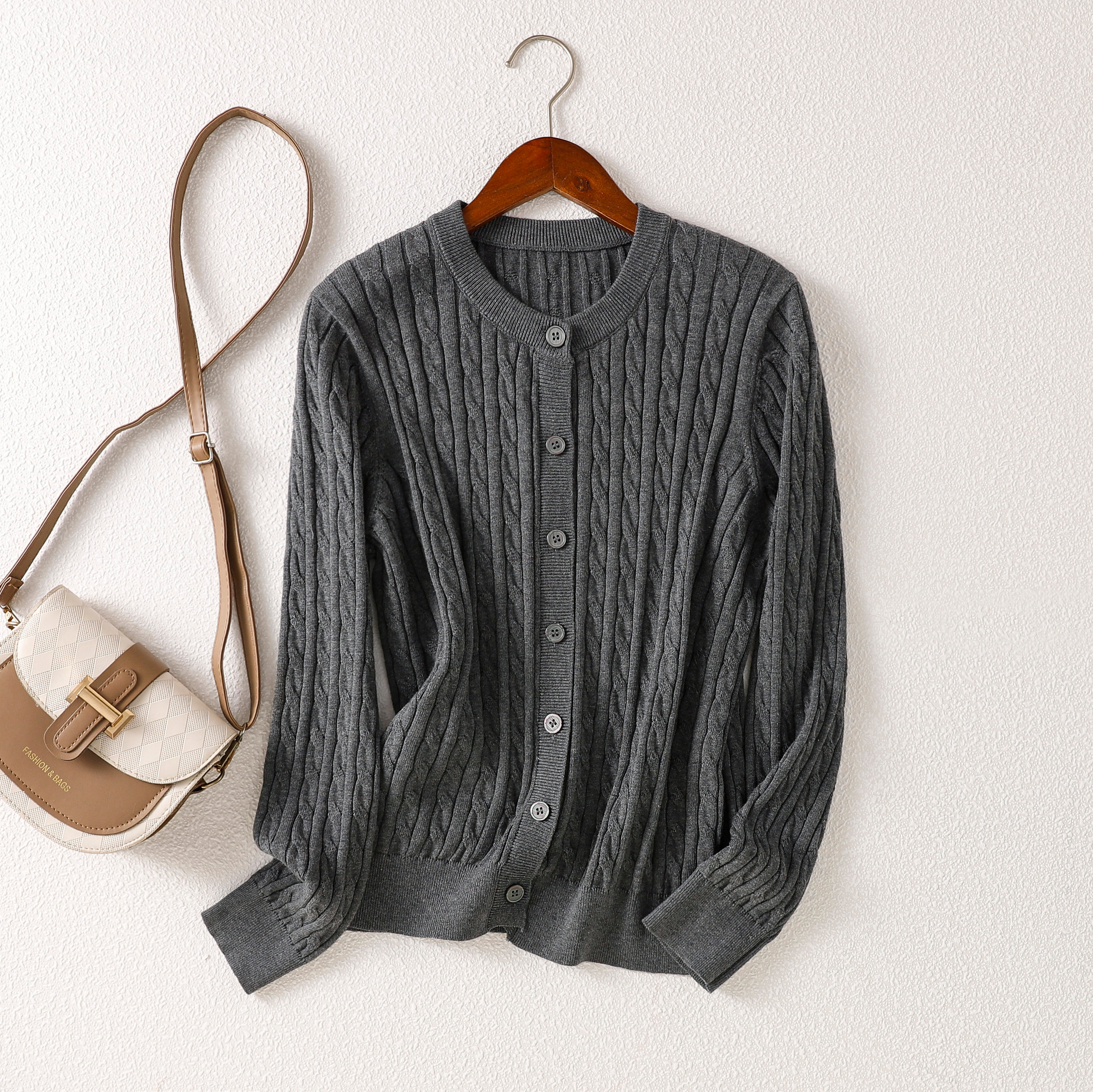 100%纯棉休闲麻花针织毛衣纽扣开衫圆领长袖气质春季新款针织衫