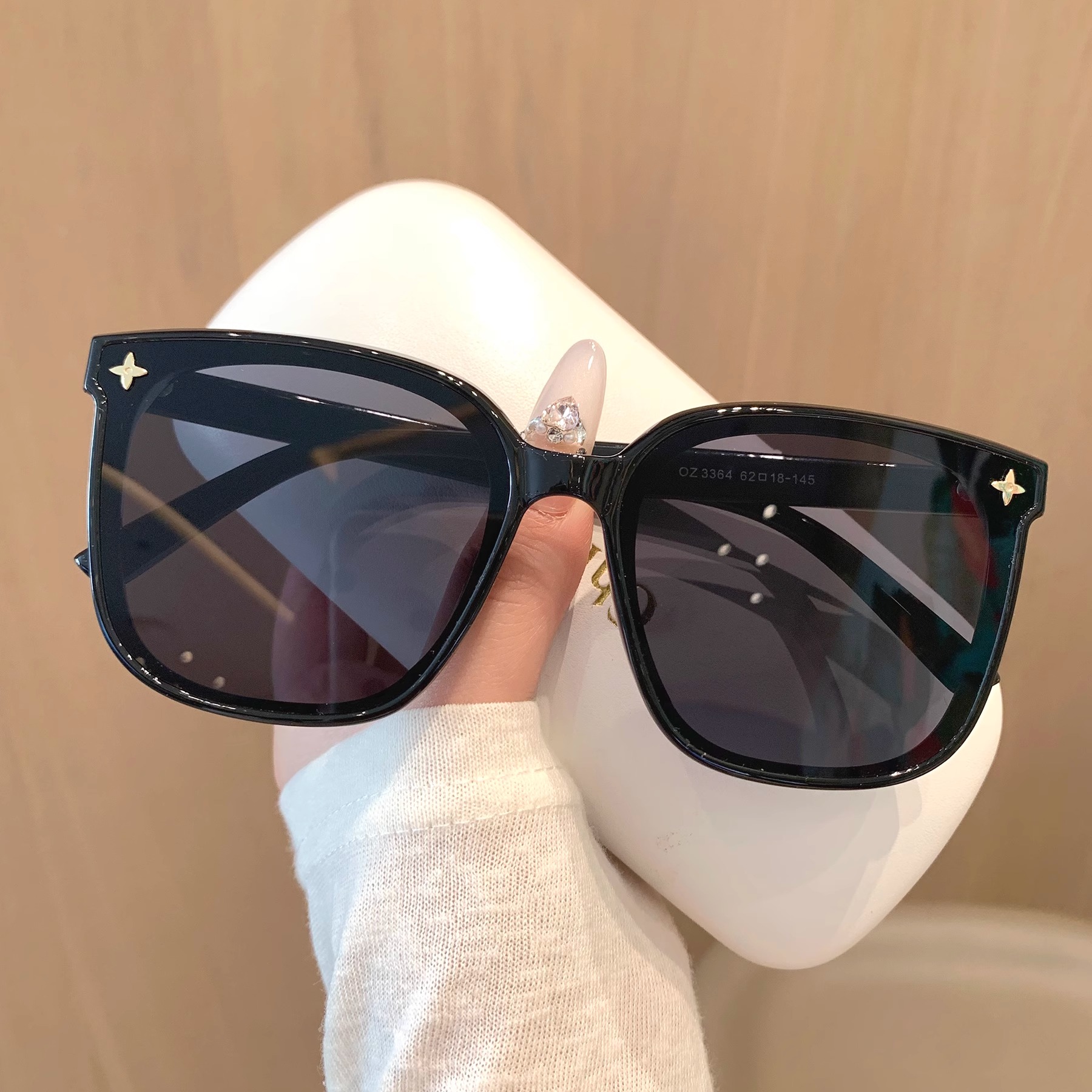 2025新款黑色墨镜高级感时尚个性