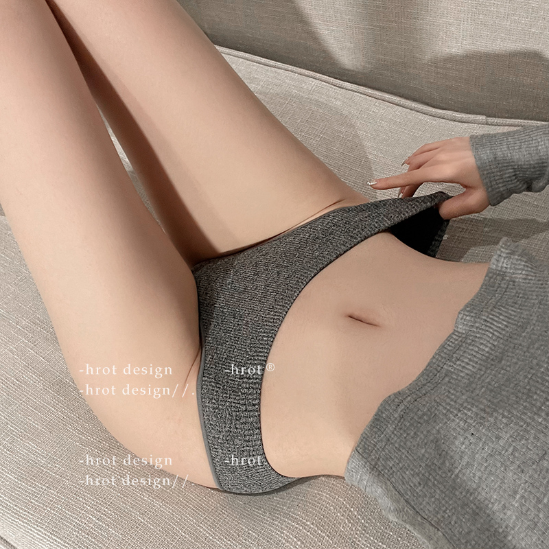 运动风无痕简约时尚甜美透气内裤