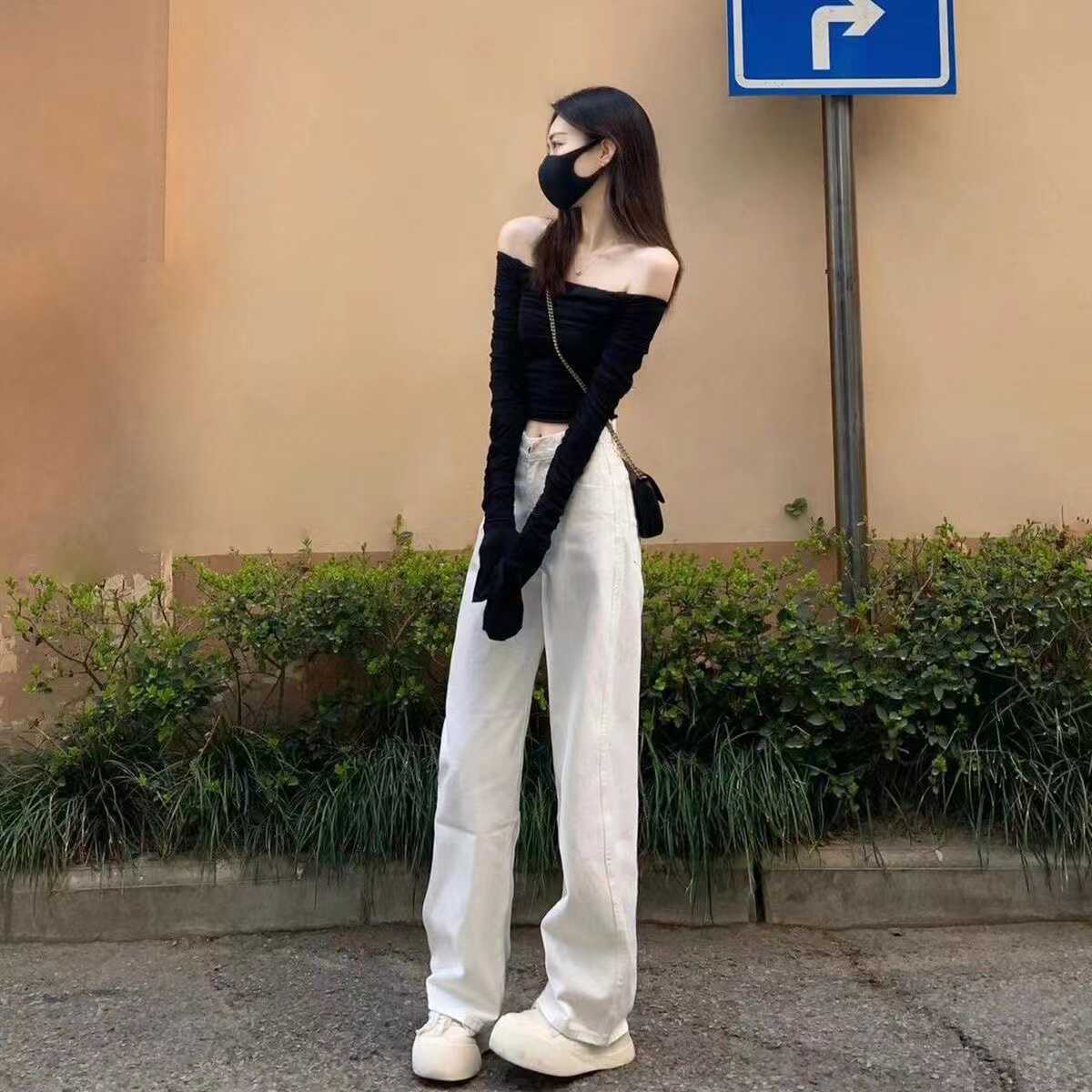 绝美性感辣妹一字领露肩t
