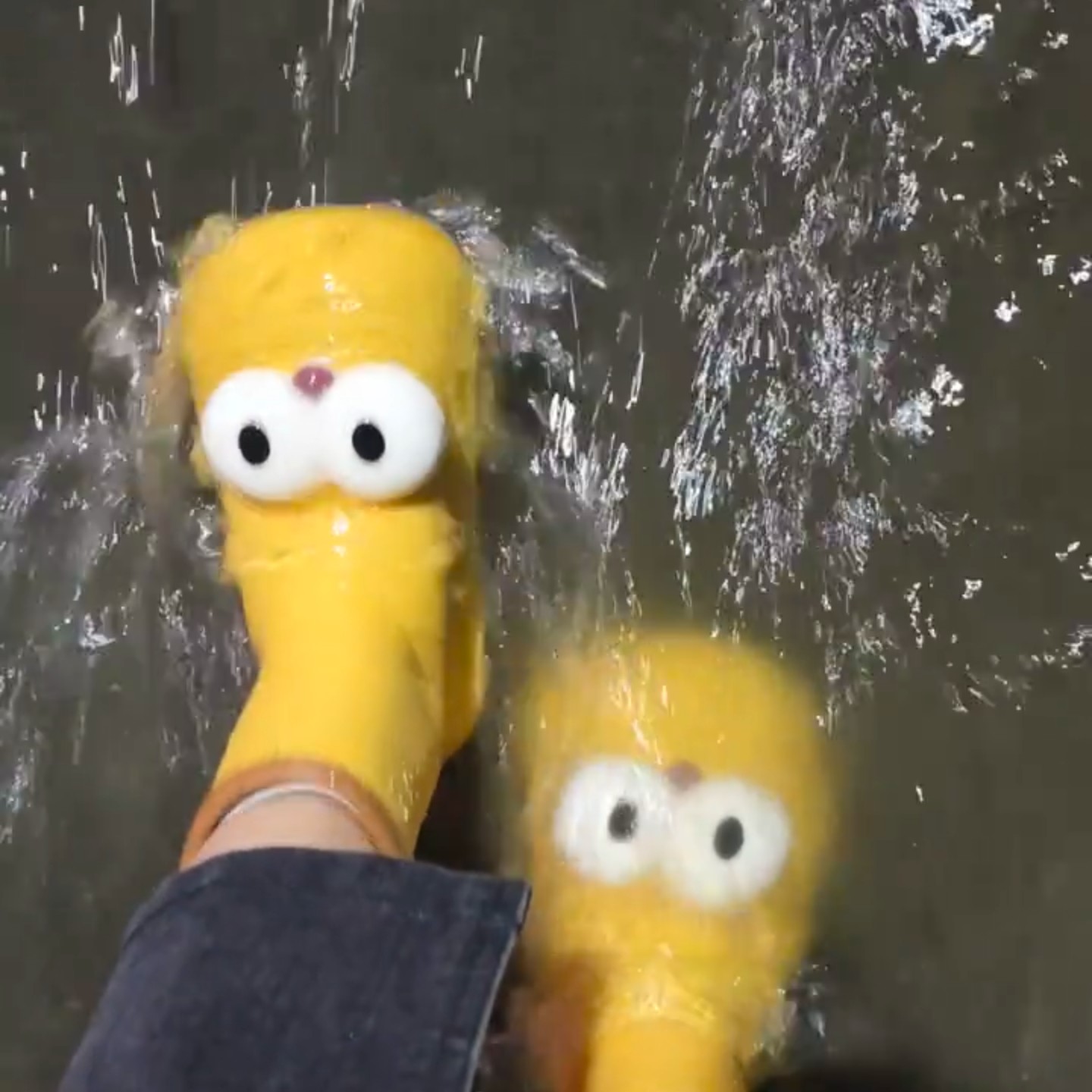 细细亲子中筒软底防滑防水雨鞋