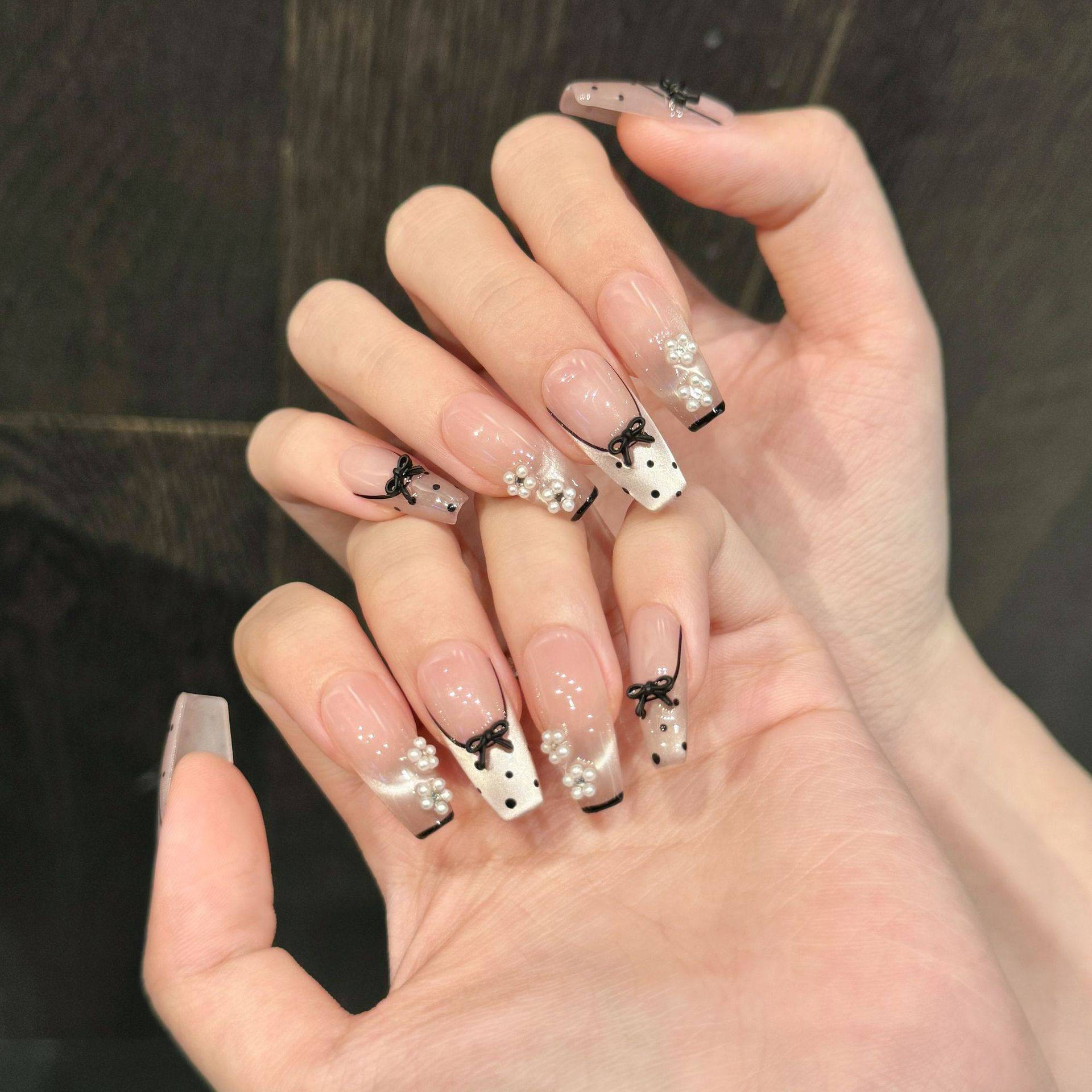 纯手工穿戴甲【芭蕾甜心】手绘猫眼蕾丝边法式波点可拆卸美甲贴片,彩妆/香水/美妆工具,穿戴甲/甲片,淘宝优惠券,粉丝福利购,淘宝优惠卷