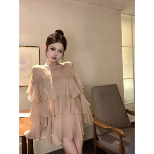 Sweet草莓女孩暮色蔷薇温柔风立体层叠荷叶边蛋糕喇叭袖上衣