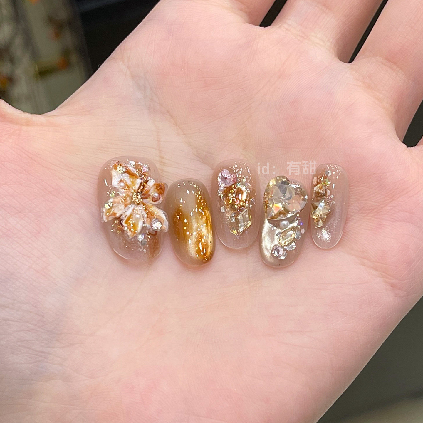 秋冬穿戴甲轻奢高级感显白短款穿戴美甲2025新款手工猫眼指甲贴片,彩妆/香水/美妆工具,穿戴甲/甲片,淘宝优惠券,粉丝福利购,淘宝优惠卷