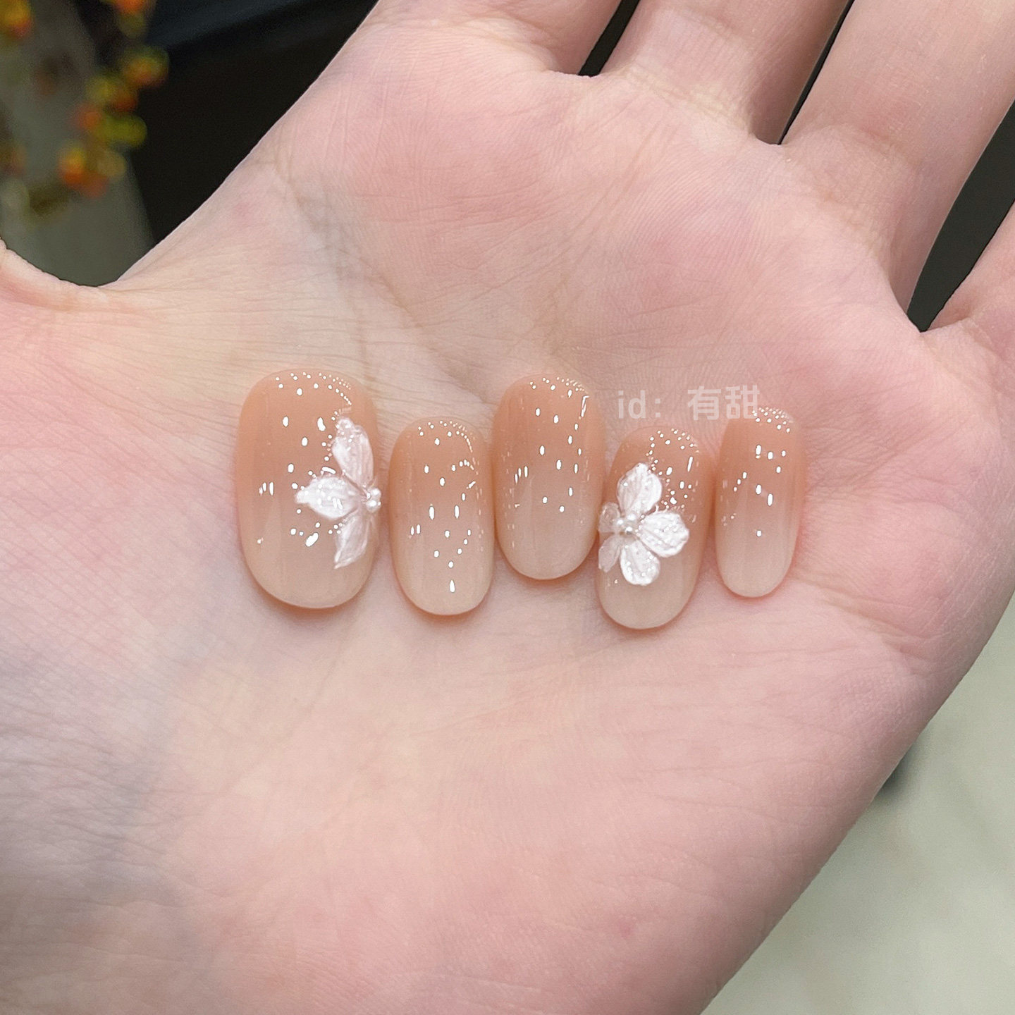 手工穿戴甲短款高级感显白雕花穿戴美甲2025新款温柔绝美指甲贴片,彩妆/香水/美妆工具,穿戴甲/甲片,淘宝优惠券,粉丝福利购,淘宝优惠卷