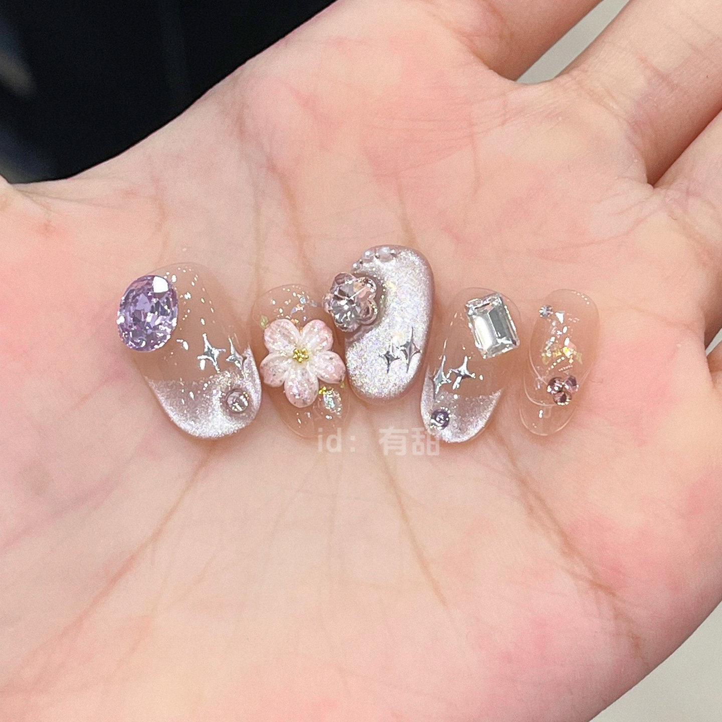 绝美穿戴甲2025新款高级感显白猫眼穿戴美甲短款手工雕花指甲贴片,彩妆/香水/美妆工具,穿戴甲/甲片,淘宝优惠券,粉丝福利购,淘宝优惠卷