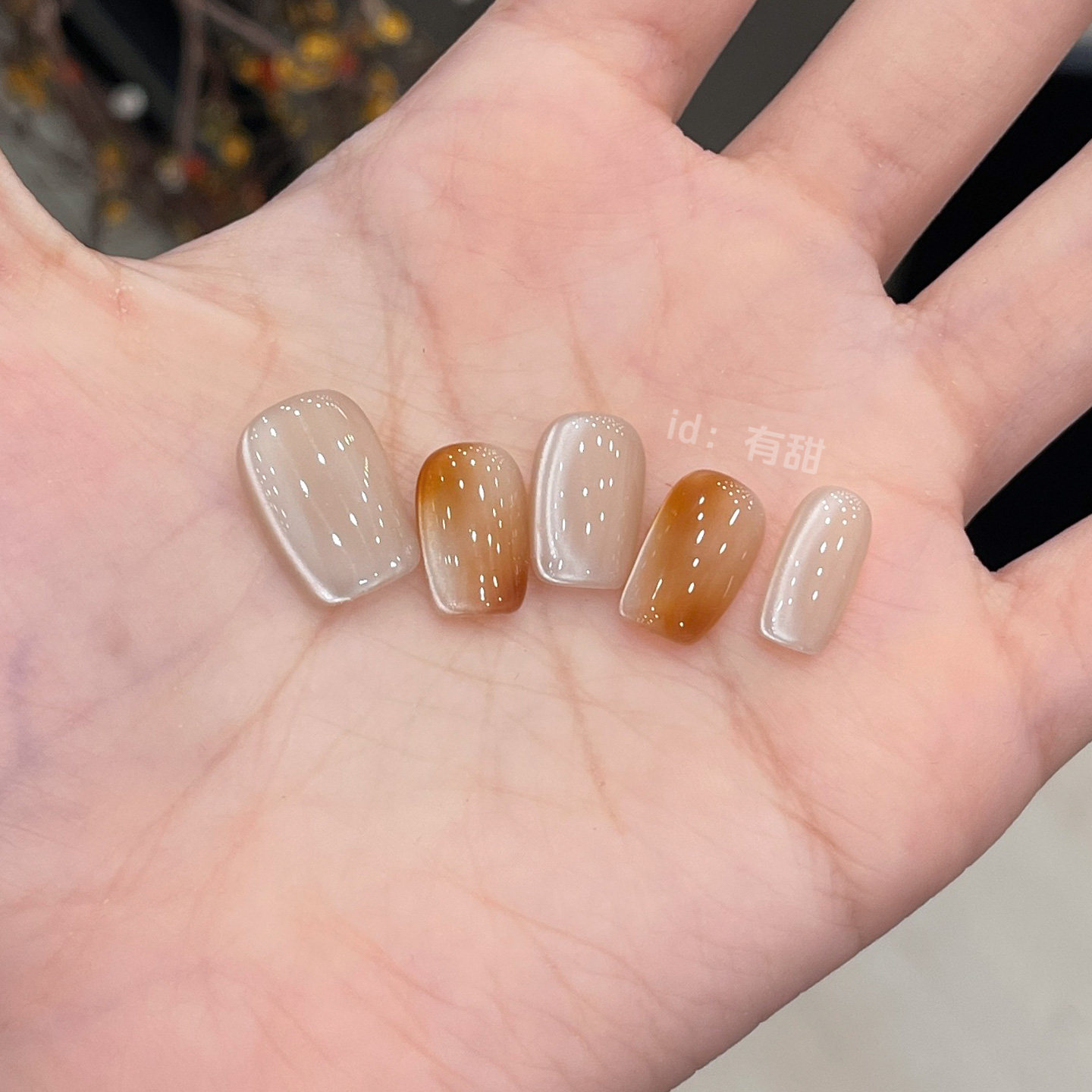 猫眼穿戴甲秋冬高级感绝美显白穿戴美甲2026新款手工短款指甲贴片,彩妆/香水/美妆工具,穿戴甲/甲片,淘宝优惠券,粉丝福利购,淘宝优惠卷