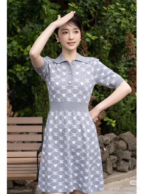 歌力思    23年全标大货   灰色双e老花针织连衣裙 EWW341M06400