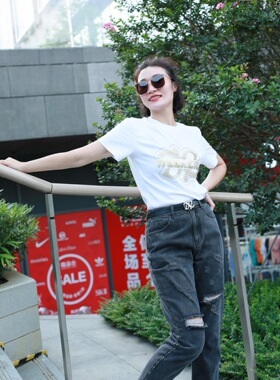 歌L思   22年全标大货  深灰色破洞牛仔裤 EWW333K00200