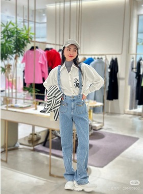 歌L思    23年全标大货  蓝色牛仔裤，背带可取 EWW341N06400