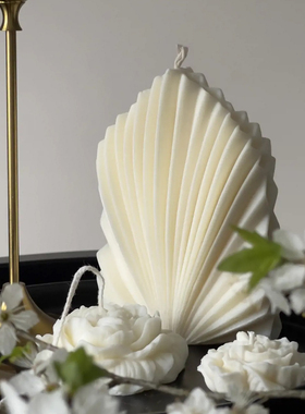 INS蒲叶手工大豆蜡香氛蜡烛礼盒高级氛围感北欧轻奢蒲叶香薰蜡烛