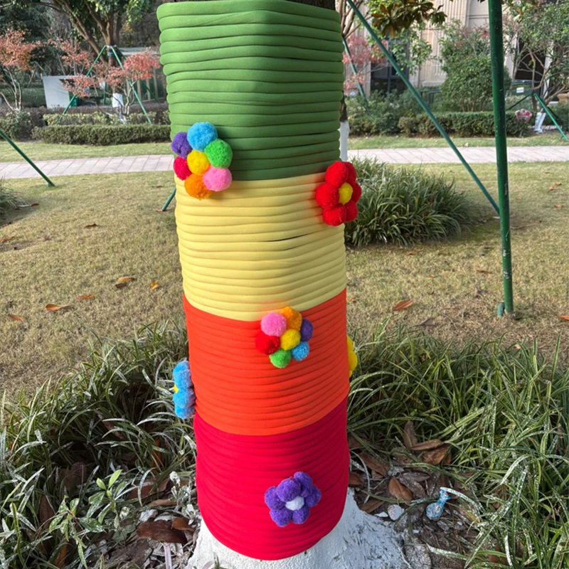 冬季幼儿园彩色毛线彩虹道具新衣缠绕装饰户外大树毛衣树木编织绳