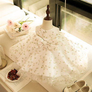 蕙心纨质蓬蓬裙女绣花蕾丝礼服花