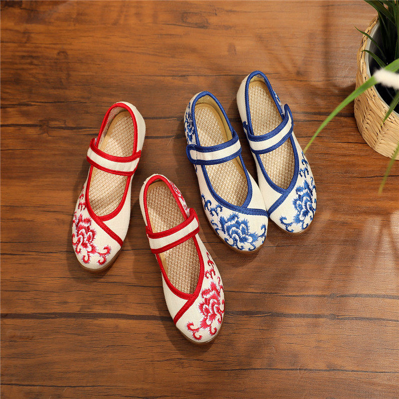 女童汉服鞋儿童绣花鞋青花瓷鞋老北京布鞋民族风古装表演出鞋子