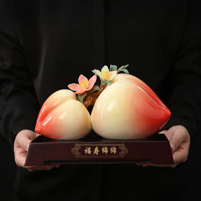 陶瓷寿桃摆件创意老人生日仙桃礼品送长辈贺寿礼物蟠桃捏花装饰品